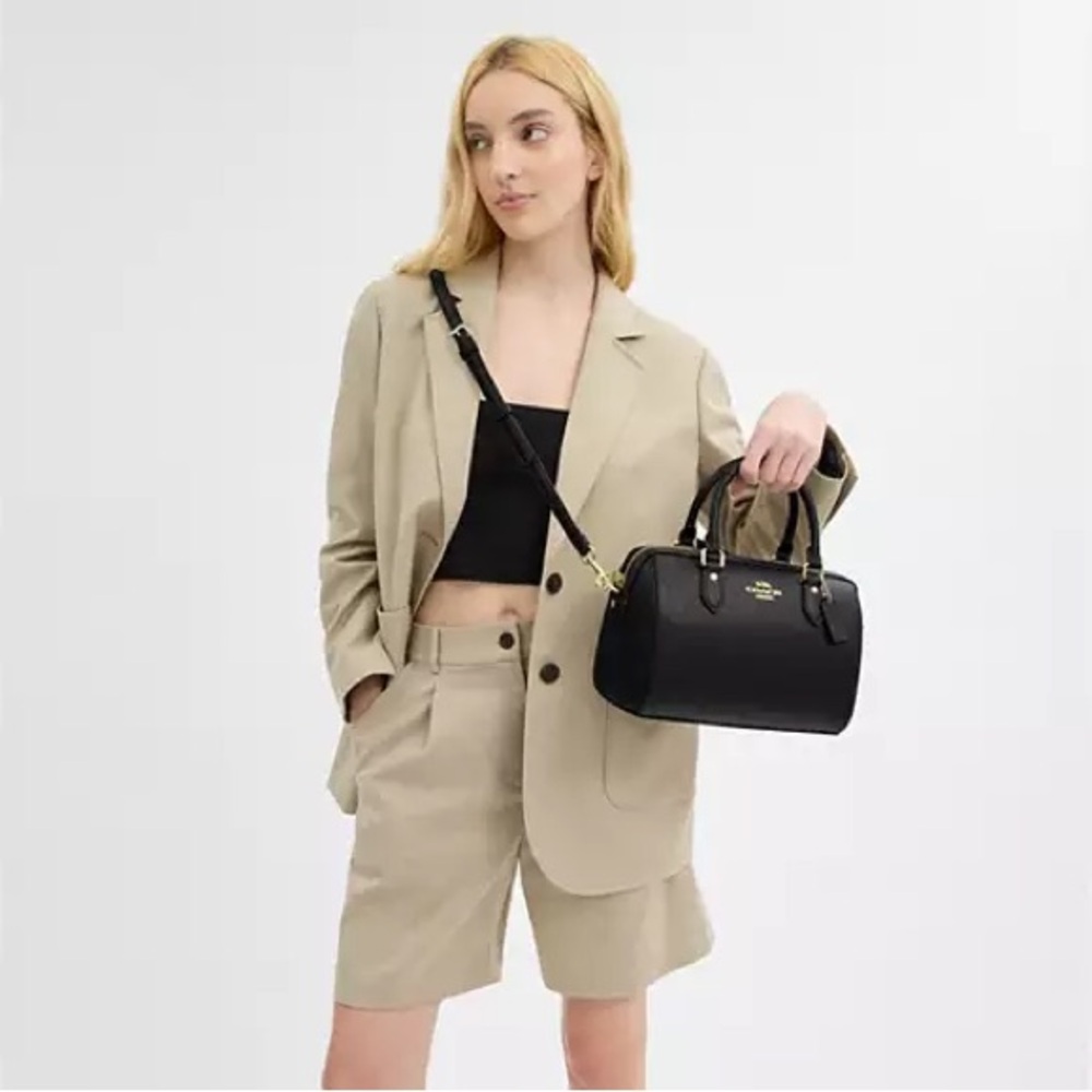 BNWT. Coach Rowan Black Satchel with Gold Hardware - Picture 3 of 8